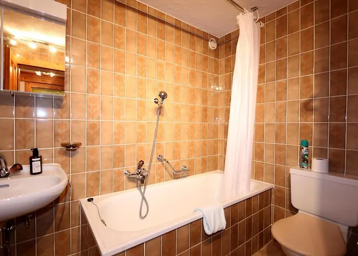 Everest N - Two For 4 Persons *